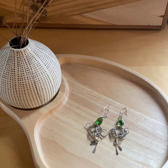 Light green glass bead earring Made in India - Picture 4 of 6